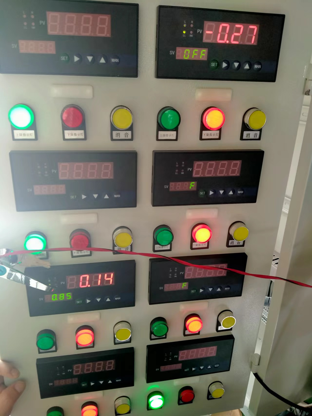 ec93a12dae9e277ee2e311a3af07a8f_旋轉.jpg